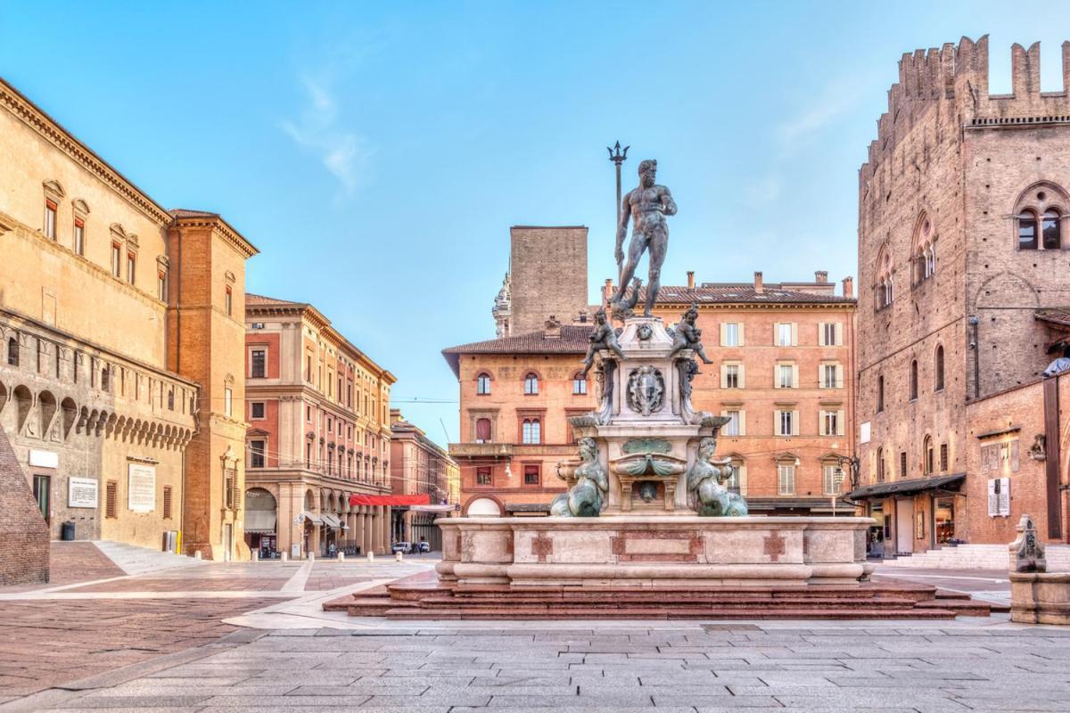 Piazza Maggiore-Luxury Apartment-Elegant Terrace Болонья Экстерьер фото